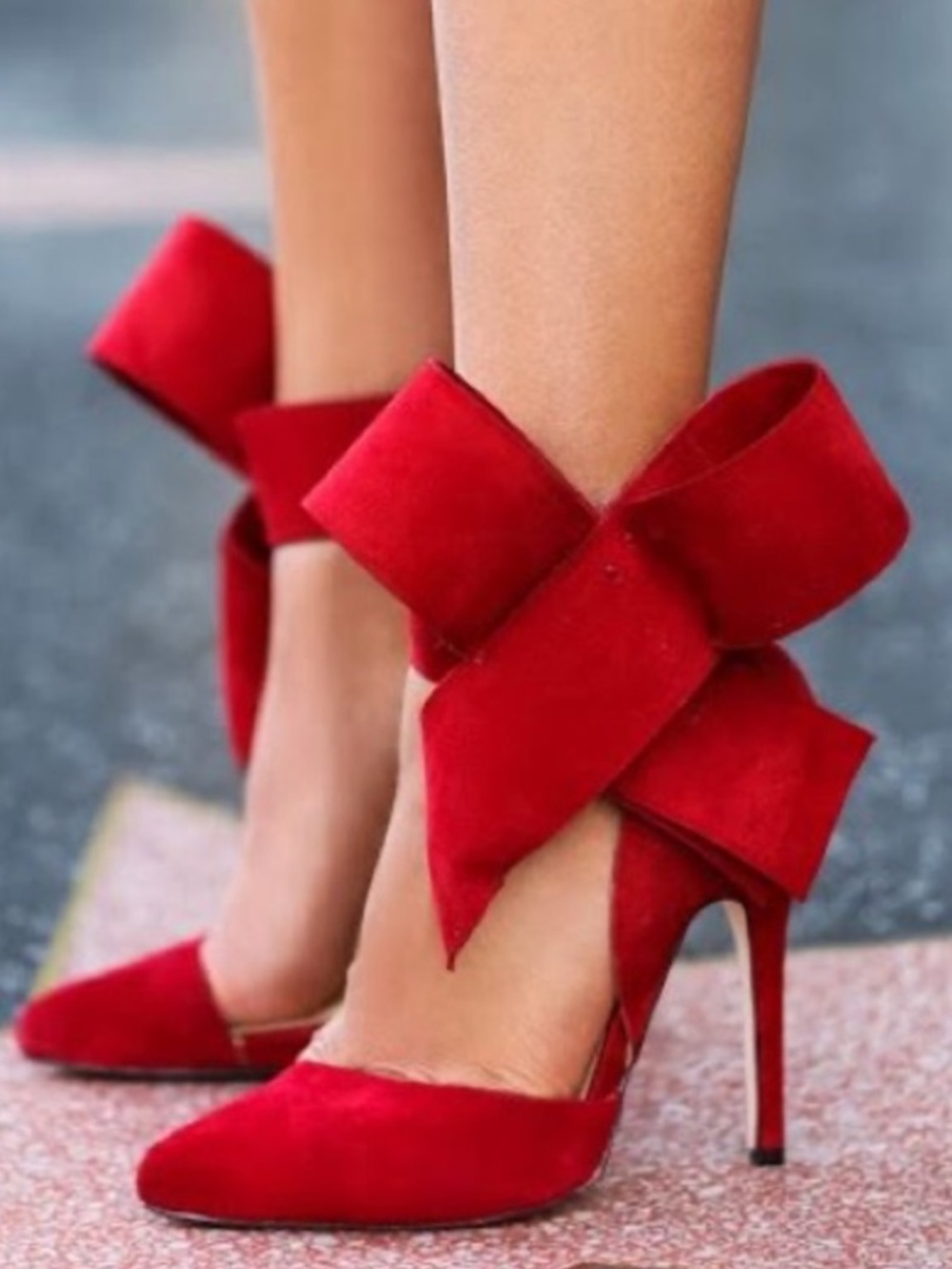 AMINAH Abdul Jillil Red Suede Bow Heels